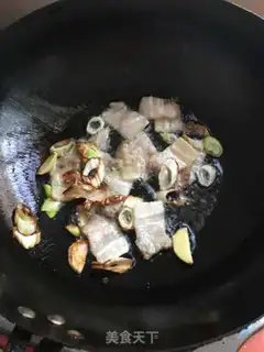 Make Five flowers for a soybean sprouts step 2