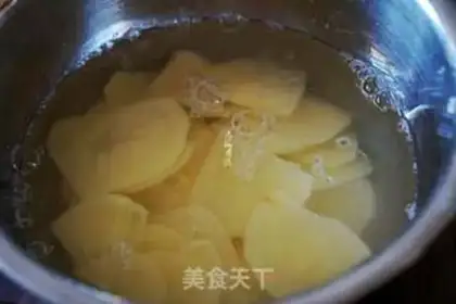 Make Potato chips for beef step 1