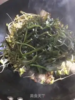 Make Five flowers for a soybean sprouts step 4