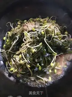 Make Five flowers for a soybean sprouts step 5