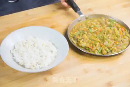 Make Curry beef rice step 5