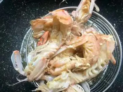 Make Precious shrimp mushrooms step 4