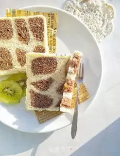 Make A giraffe toast step 18