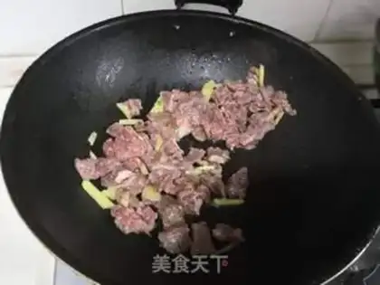 Make Beef beef, fried beans step 2
