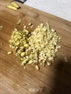 Make Garlic sauce and shrimp step 1