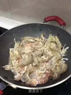 Make Garlic sauce and shrimp step 3