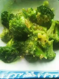 Make Garlic broccoli step 4