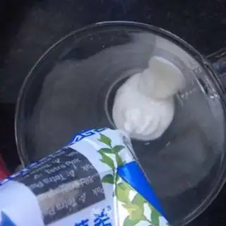 Make Peanut yogurt step 1