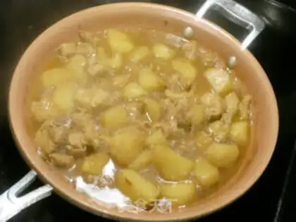 Make Curry potatoes, chicken legs step 13
