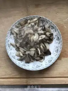 Make Pumpkin mushrooms burning mackerel step 4