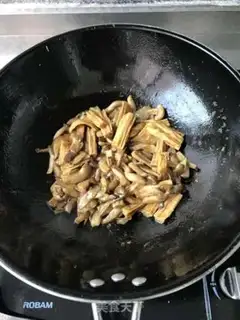 Make Pumpkin mushrooms burning mackerel step 8