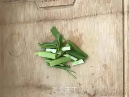 Make Five flowers to burn the mackerel step 3