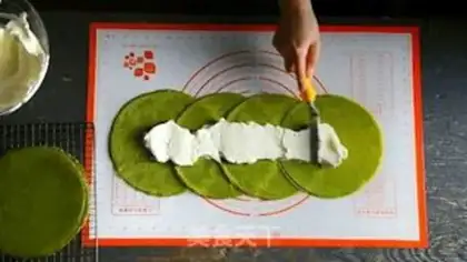 Make Net red tea towel rolls step 8