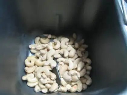 Make Bread-based cashew nuts step 3