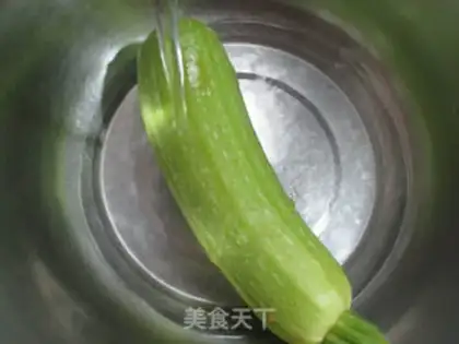 Make The meat dumplings step 1