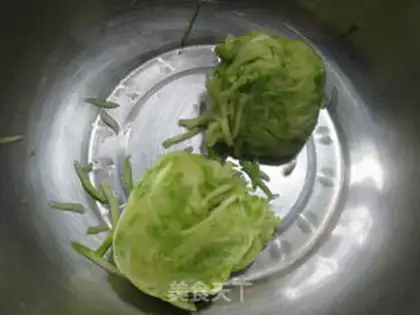 Make The meat dumplings step 4