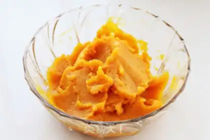 Make Pumpkin gravy step 1