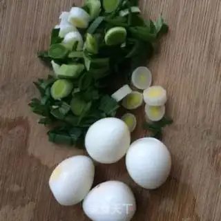 Make Snow-cray shrimp shaving noodles step 1