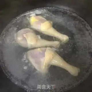 Make Cricket chicken leg soup step 3