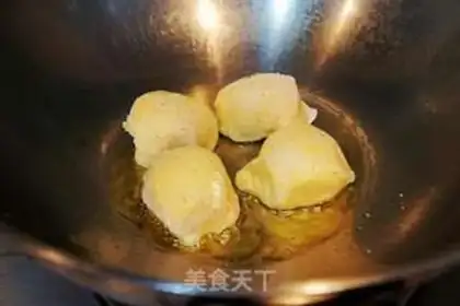 Make Fried bean buns step 1