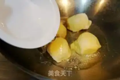 Make Fried bean buns step 2