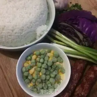 Make Pyramid salami fried rice step 0