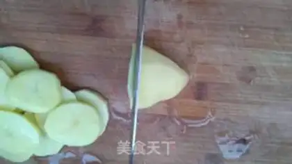 Make Potato beef box step 1