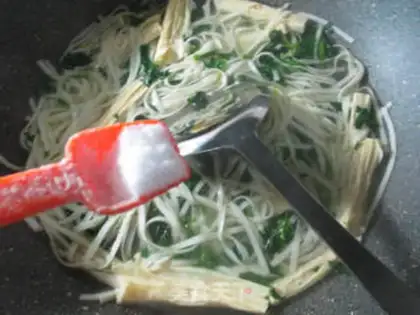 Make The cranberry curd noodles step 3