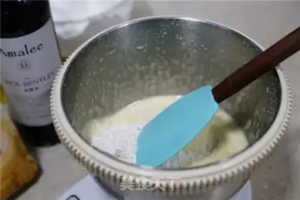 Make Wine taffles step 4