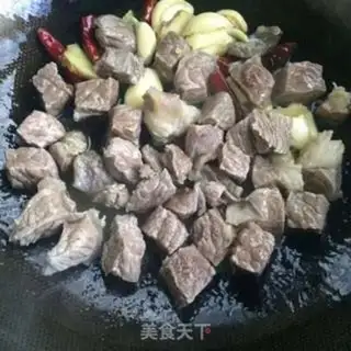 Make Tomato beef stew potatoes step 3