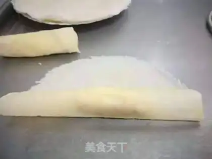 Make Banana cheese rolls step 3