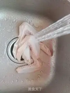 Make A fragrance of beer and duck wings step 0