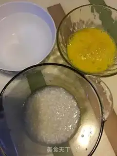 Make Bourbon egg soup step 0