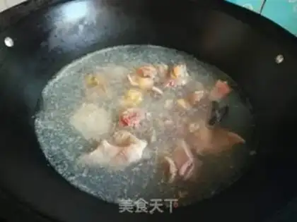 Make A chicken with mushrooms step 1