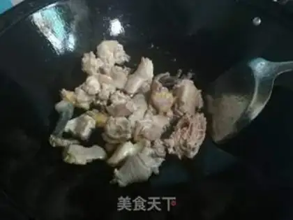 Make A chicken with mushrooms step 4