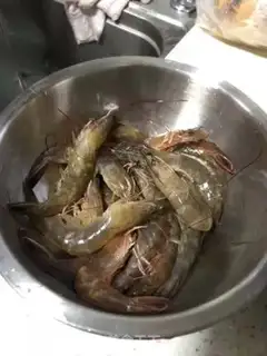 Make Spicy sauce and shrimp step 4