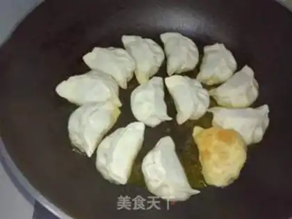 Make Hold on to the omelet step 8