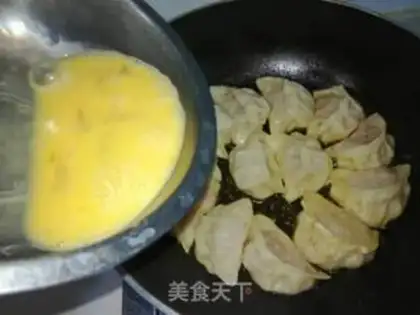 Make Hold on to the omelet step 11