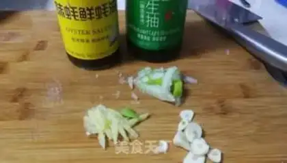 Make Spicy chicken crumbs step 2