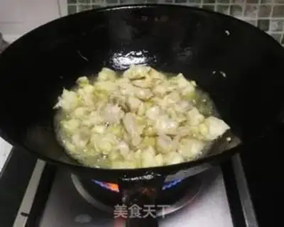 Make Spicy chicken crumbs step 4