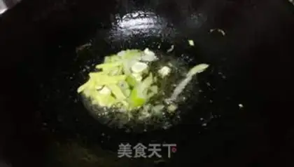 Make Spicy chicken crumbs step 6