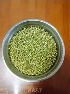 Make Auto green bean sprouts step 1
