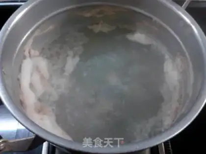 Make Sea cucumber oxen tail soup step 3