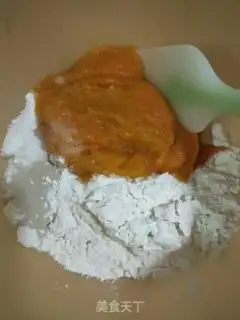 Make Cut the pumpkin noodles step 1