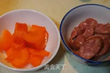 Make Black pepper beef sausage is fried kale step 1