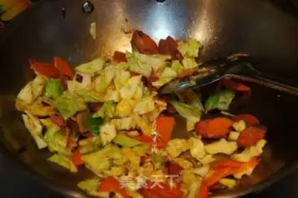Make Black pepper beef sausage is fried kale step 5
