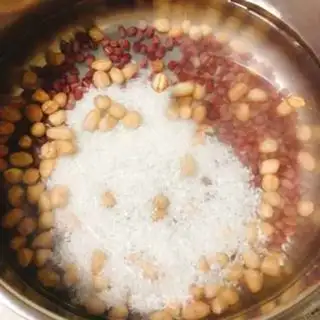 Make Porridge of peanut rice step 3