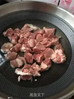 Make Pickle beef noodles step 1