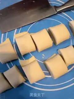 Make Home rolls step 9