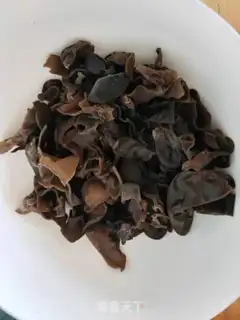 Make Molybdenum with white mushrooms step 1
